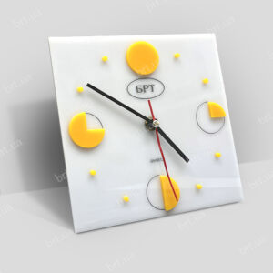 Акриловий годинник з гравіюванням і накладним циферблатом