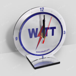 Настільний годинник з акрилу і пластику