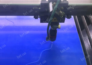 Вирізання годинника лазером