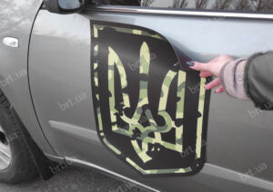 Герб України у камуфляжному патерні